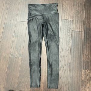 Size L spanx leggings